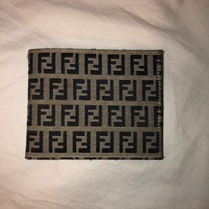 AUTHENTIC fendi wallet